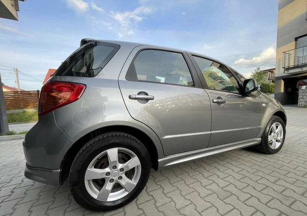 Suzuki SX4 cena 29990 przebieg: 200000, rok produkcji 2011 z Skawina małe 232